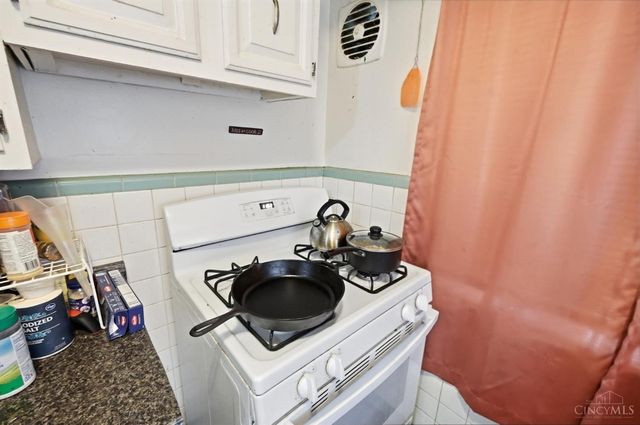 6211 Paddock Road, Cincinnati, OH 45216