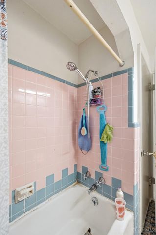 6211 Paddock Road, Cincinnati, OH 45216