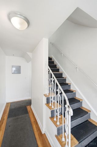 6211 Paddock Road, Cincinnati, OH 45216