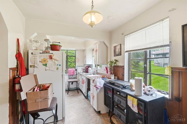 6211 Paddock Road, Cincinnati, OH 45216