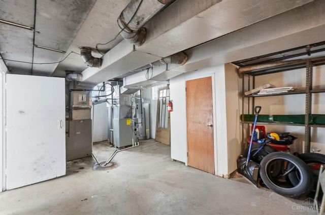 6211 Paddock Road, Cincinnati, OH 45216