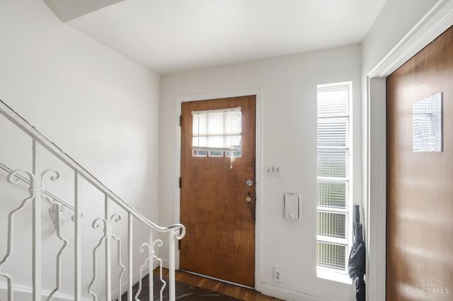6211 Paddock Road, Cincinnati, OH 45216