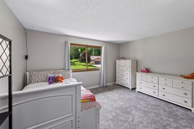 7862 Polaris Lane N, Maple Grove, MN 55311