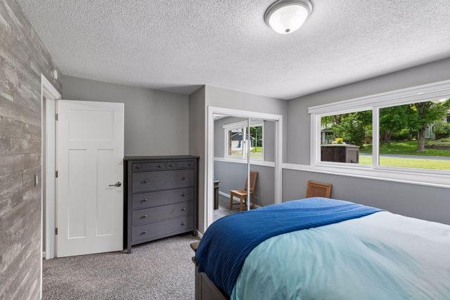 7862 Polaris Lane N, Maple Grove, MN 55311