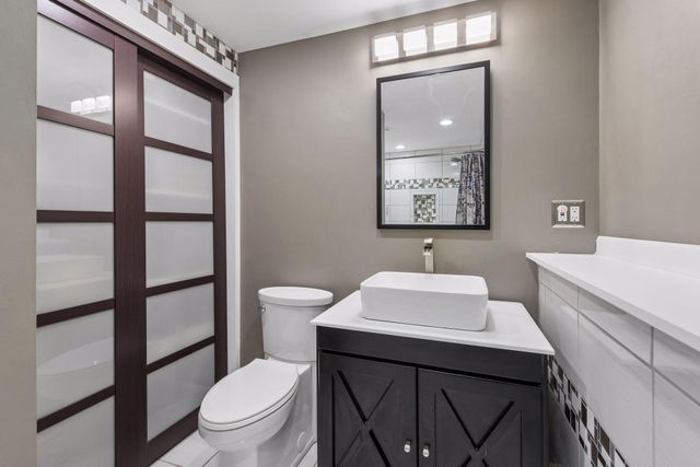 7862 Polaris Lane N, Maple Grove, MN 55311