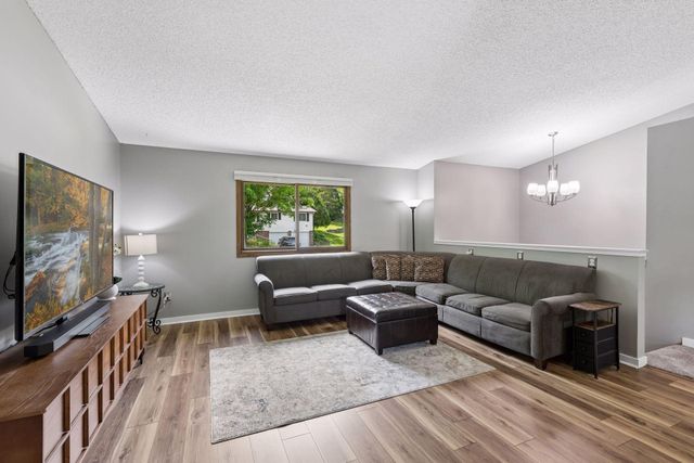 7862 Polaris Lane N, Maple Grove, MN 55311