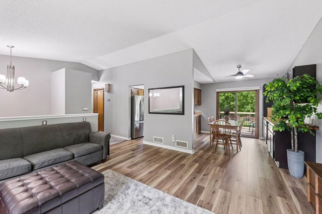 7862 Polaris Lane N, Maple Grove, MN 55311
