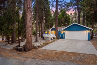 1966 Oakleaf Court, Running Springs, CA 92382