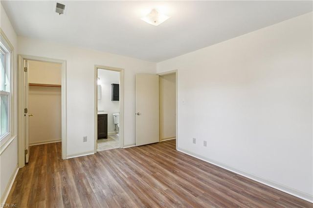 143 W Rexford DR, Newport News, VA 23608