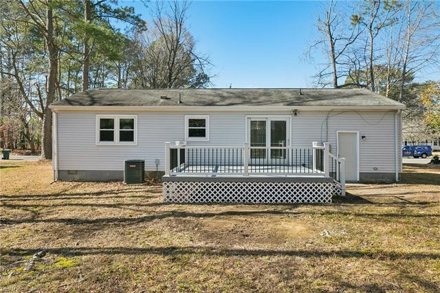 143 W Rexford DR, Newport News, VA 23608