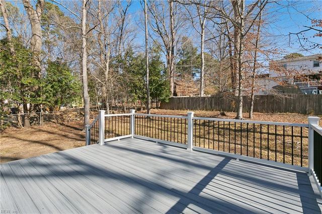 143 W Rexford DR, Newport News, VA 23608