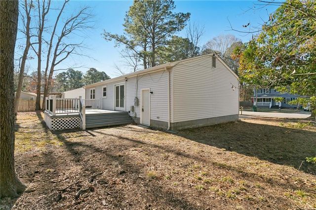 143 W Rexford DR, Newport News, VA 23608