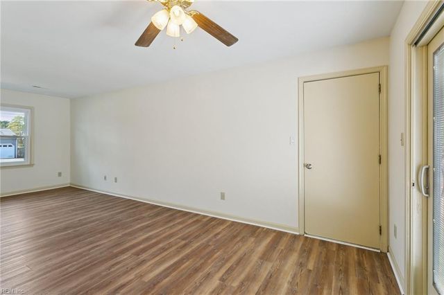 143 W Rexford DR, Newport News, VA 23608