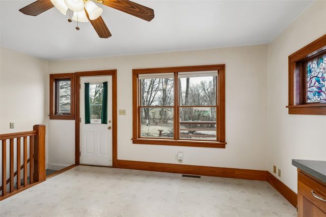 909 E Euclid Avenue, Indianola, IA 50125