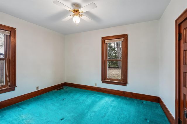 909 E Euclid Avenue, Indianola, IA 50125