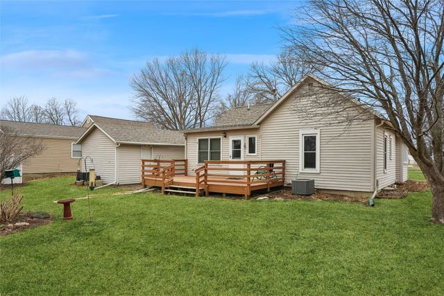 909 E Euclid Avenue, Indianola, IA 50125