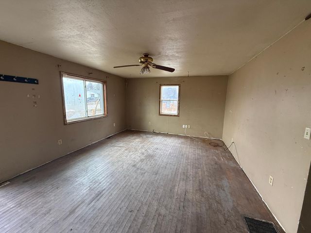 516 W Minnesota Avenue, Mahnomen, MN 56557