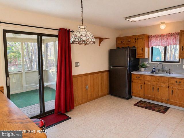 1119 CRANBERRY DR, Bushkill, PA 18324