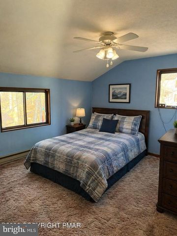 1119 CRANBERRY DR, Bushkill, PA 18324