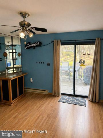 1119 CRANBERRY DR, Bushkill, PA 18324