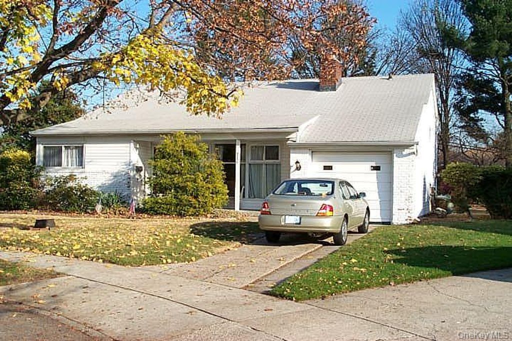 3836 Windsor Drive, Bethpage, NY 11714