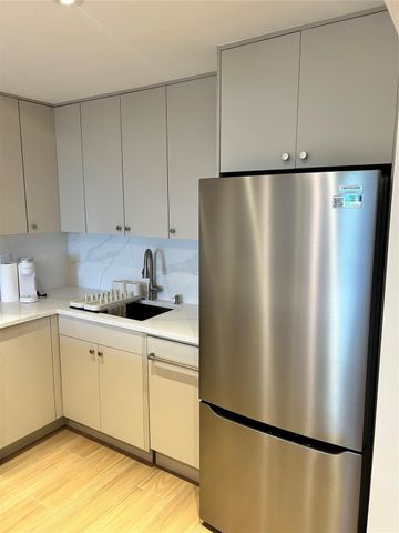 1421 W Ocean Boulevard 316, Pompano Beach, FL 33062