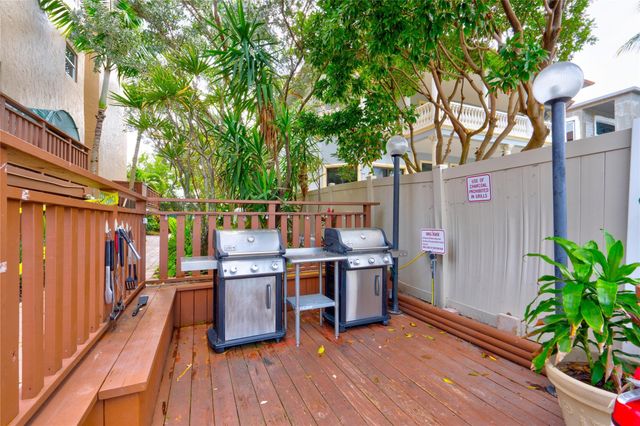 1421 W Ocean Boulevard 316, Pompano Beach, FL 33062