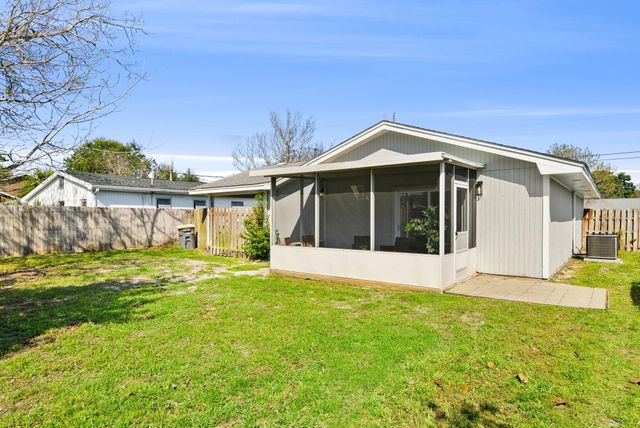 210 N El Centro Boulevard, Panama City Beach, FL 32413