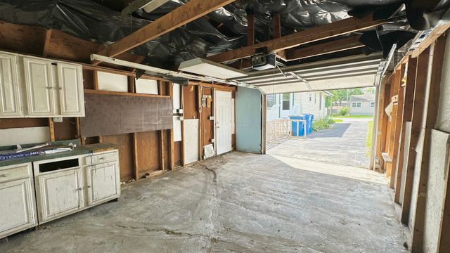 15031 Hamlin Avenue, Midlothian, IL 60445