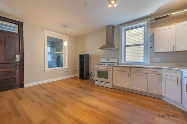 2644 W 22nd Place 2, Chicago, IL 60608