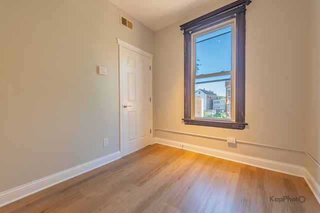 2644 W 22nd Place 2, Chicago, IL 60608