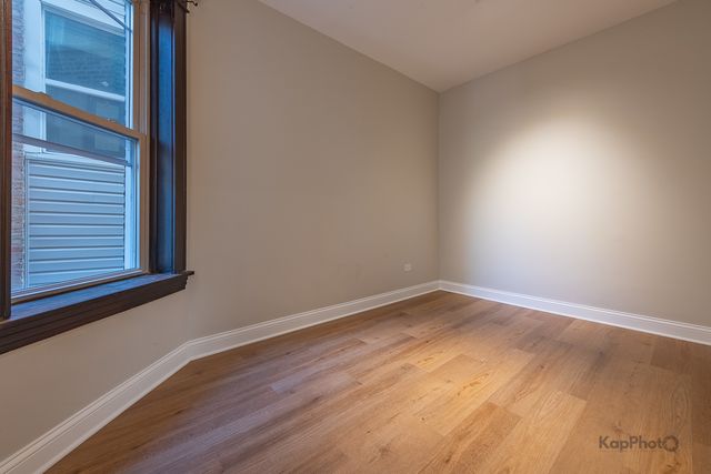 2644 W 22nd Place 2, Chicago, IL 60608