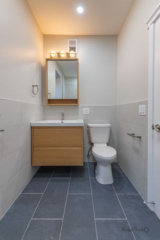 2644 W 22nd Place 2, Chicago, IL 60608
