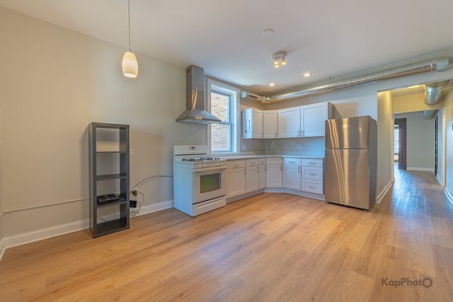 2644 W 22nd Place 2, Chicago, IL 60608