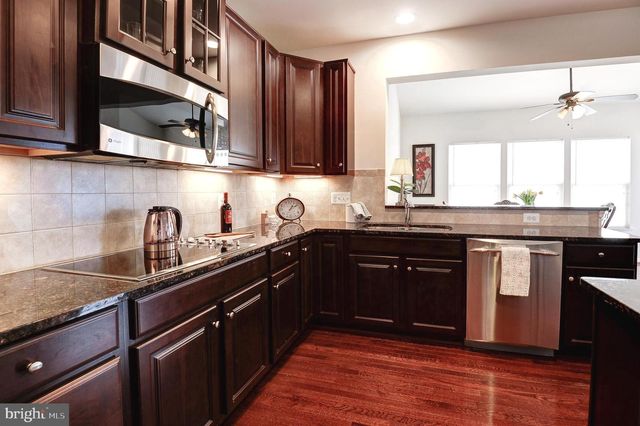 9 FOX MEADOW DR, Lovettsville, VA 20180