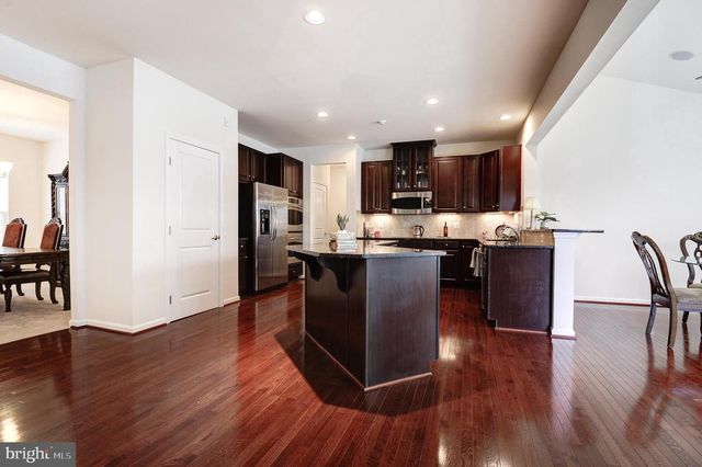 9 FOX MEADOW DR, Lovettsville, VA 20180