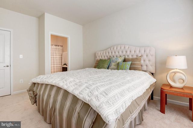 9 FOX MEADOW DR, Lovettsville, VA 20180