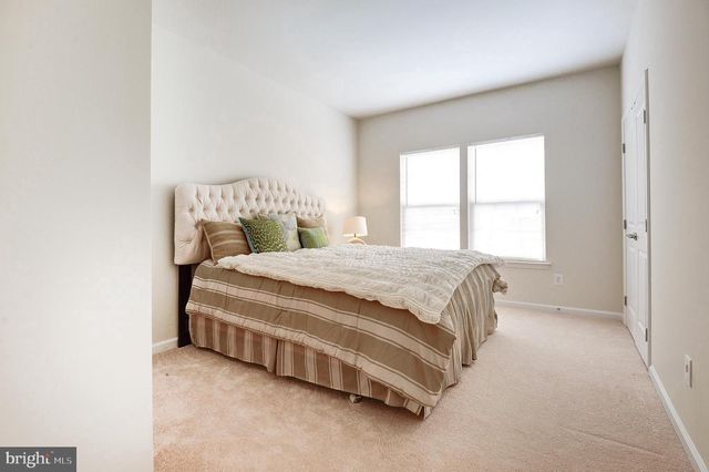 9 FOX MEADOW DR, Lovettsville, VA 20180