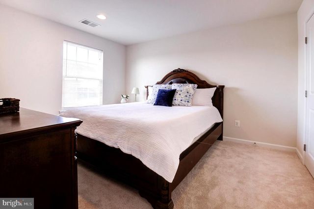 9 FOX MEADOW DR, Lovettsville, VA 20180