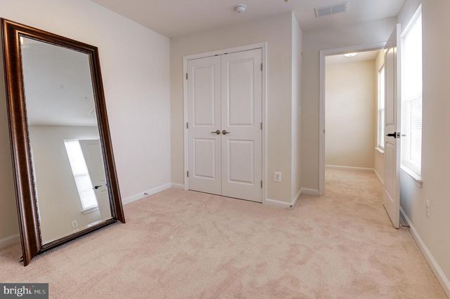 9 FOX MEADOW DR, Lovettsville, VA 20180