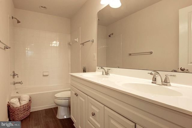 9 FOX MEADOW DR, Lovettsville, VA 20180