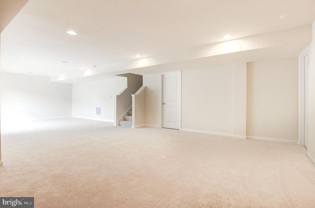 9 FOX MEADOW DR, Lovettsville, VA 20180