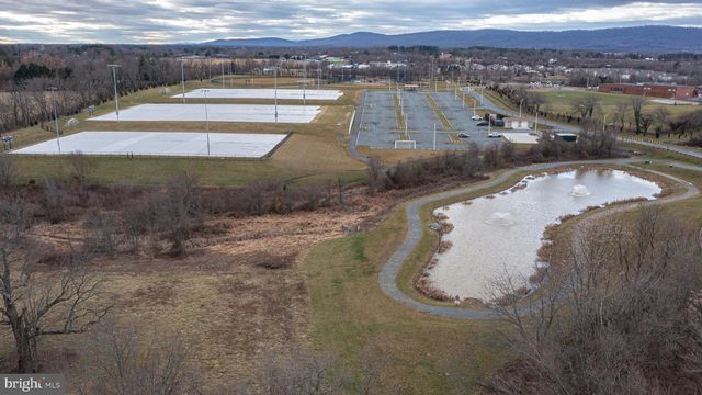 9 FOX MEADOW DR, Lovettsville, VA 20180