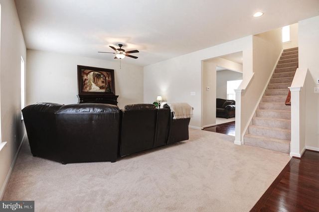 9 FOX MEADOW DR, Lovettsville, VA 20180