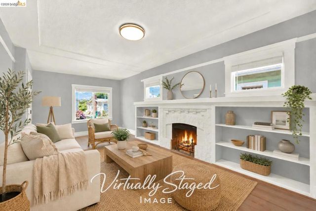 6900 Halliday Ave, Oakland, CA 94605