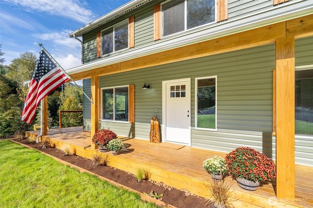 1136 Davis Lake Road, Morton, WA 98356