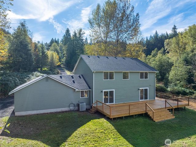 1136 Davis Lake Road, Morton, WA 98356