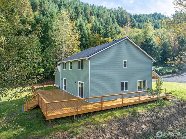 1136 Davis Lake Road, Morton, WA 98356
