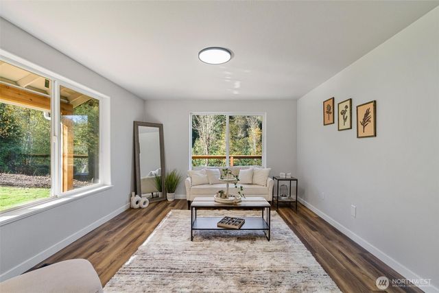 1136 Davis Lake Road, Morton, WA 98356