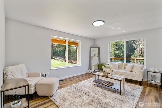 1136 Davis Lake Road, Morton, WA 98356